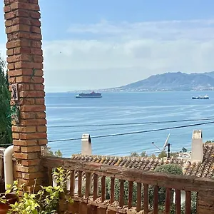 Apartment Marvellous Mediterranean And Mountain Views, Málaga